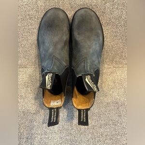 Beautiful Blundstones worn in Italy for only seven days. 🇮🇹